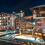 Отель Lion 4*