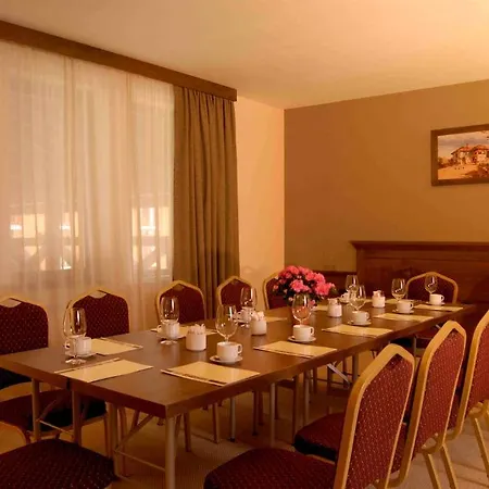 Lion Hotel