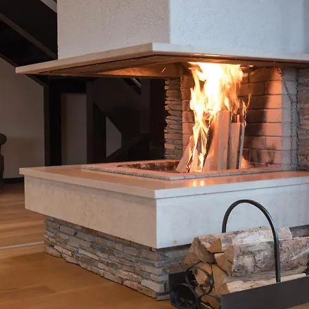 лион Банско